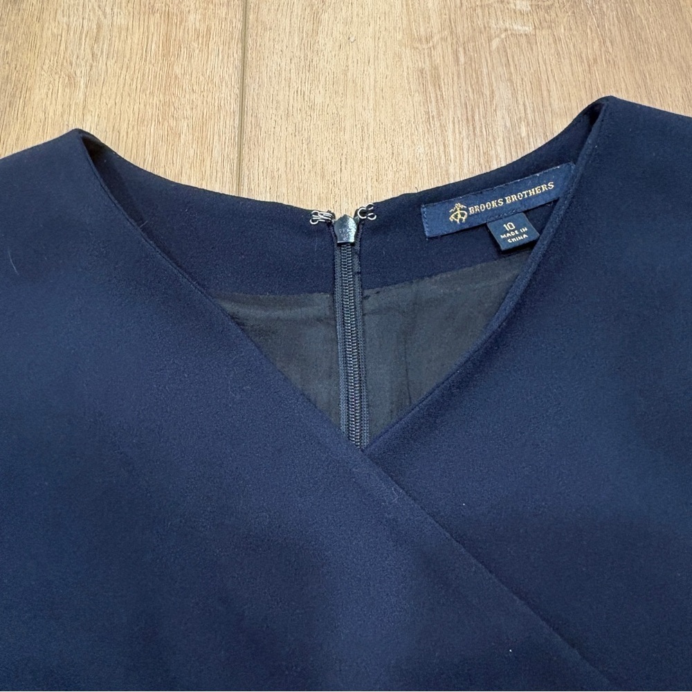 🌟BROOKS BROTHERS🌟 FAUX WRAP V NECK SHORT SLEEVE SHEATH DRESS NAVY SZ 10 - Picture 3 of 8